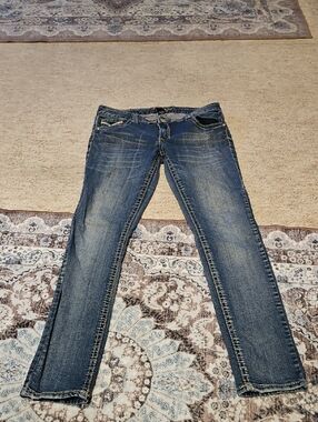 Amethyst Jeans Women's Washed Blue Skinny Jeans